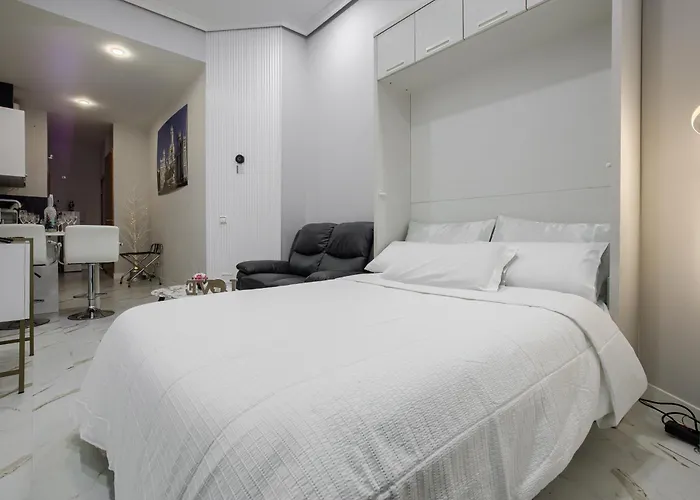 Lovely Apartment In Gran Via Madrid