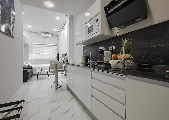 Lovely Apartment In Gran Via Madrid